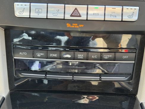 Used 2014 Mercedes-Benz E 350 Sedan image 72