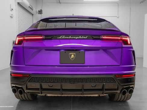 Used 2022 Lamborghini Urus AWD/4WD image 12