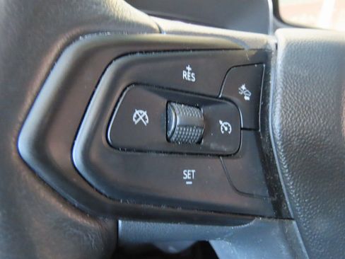 Used 2022 Chevrolet Bolt LT w/ Infotainment Package image 33