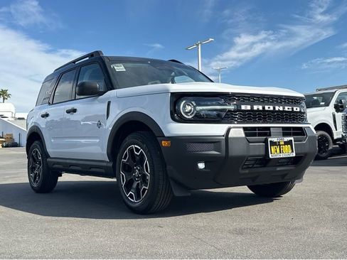 New 2026 Ford Bronco Sport Outer Banks image 3