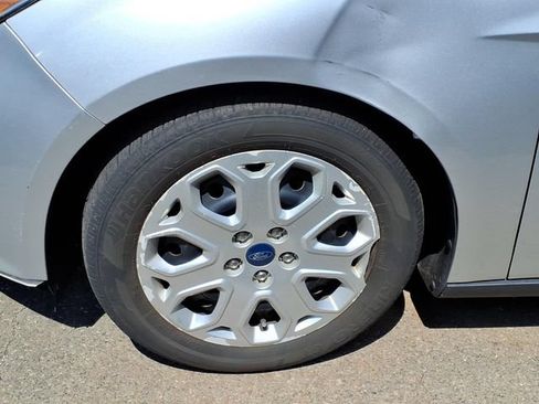Used 2012 Ford Focus SE FWD image 12
