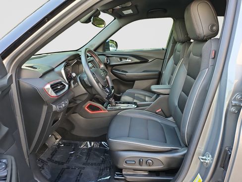 Used 2023 Chevrolet TrailBlazer RS FWD image 22