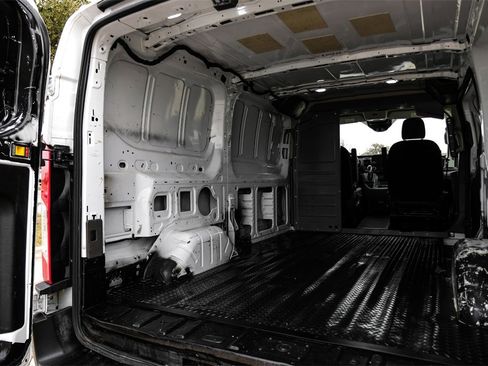 Used 2023 Ford Transit 250 Base image 44