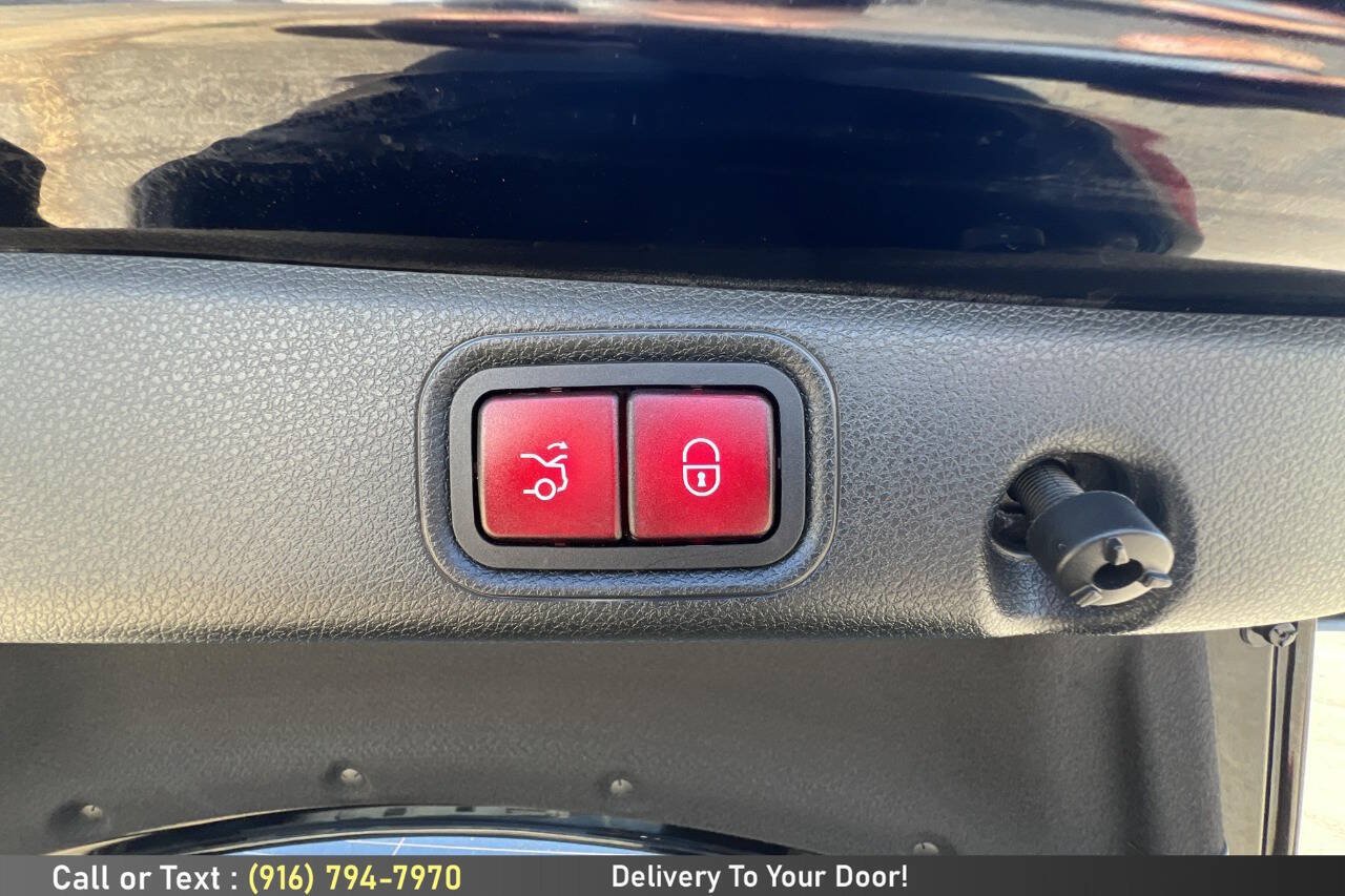 Used 2019 Mercedes-Benz E 300 image 12