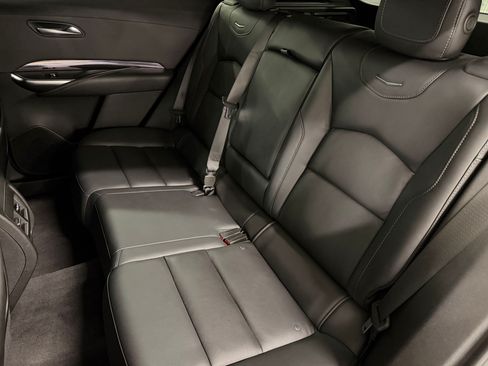 Used 2022 Cadillac XT4 Luxury w/ Cold Weather Package FWD image 38