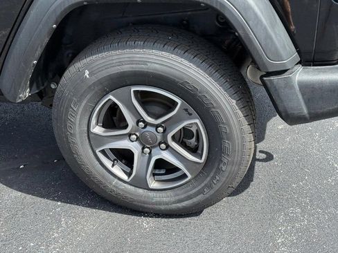 Used 2023 Jeep Wrangler Unlimited Sport AWD/4WD image 7