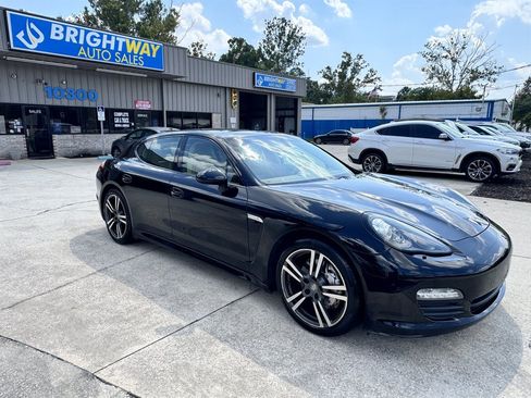 Used 2013 Porsche Panamera S RWD image 3