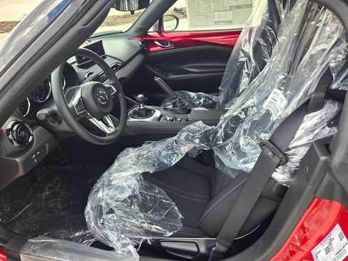 New 2026 MAZDA MX-5 Miata Club w/ Weather Package image 12