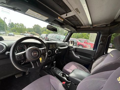 Used 2013 Jeep Wrangler Unlimited Sahara w/ Dual Top Group image 25