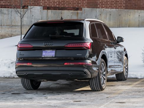 Used 2023 Audi Q7 Premium Plus w/ Premium Plus Package image 4