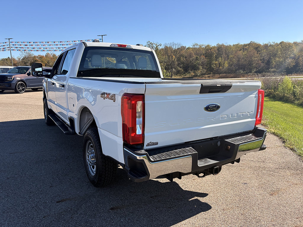 Used 2023 Ford F250 XL w/ Snow Plow/Camper Package AWD/4WD image 3