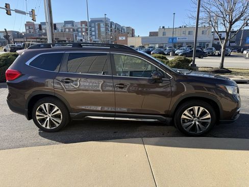 Used 2019 Subaru Ascent Limited w/ Popular Package #2A image 4