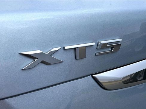 Used 2017 Cadillac XT5 Premium Luxury image 33