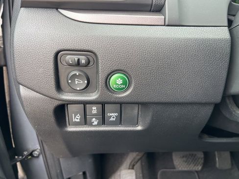 Certified 2025 Honda Ridgeline RTL image 13