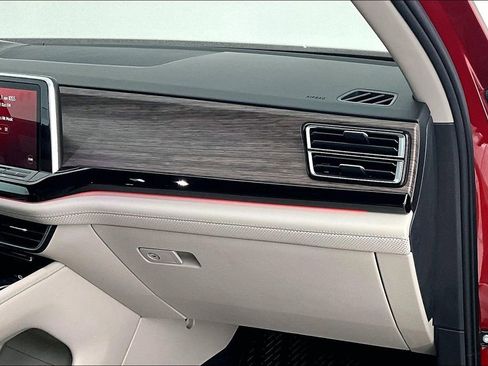 Used 2024 Volkswagen Atlas SEL Premium R-Line image 21