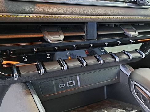 Used 2024 Chevrolet Colorado ZR2 w/ ZR2 Bison Edition image 16