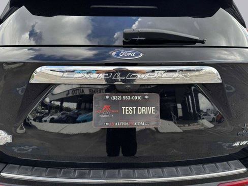 Used 2022 Ford Explorer King Ranch w/ Premium Technology Package AWD/4WD image 17
