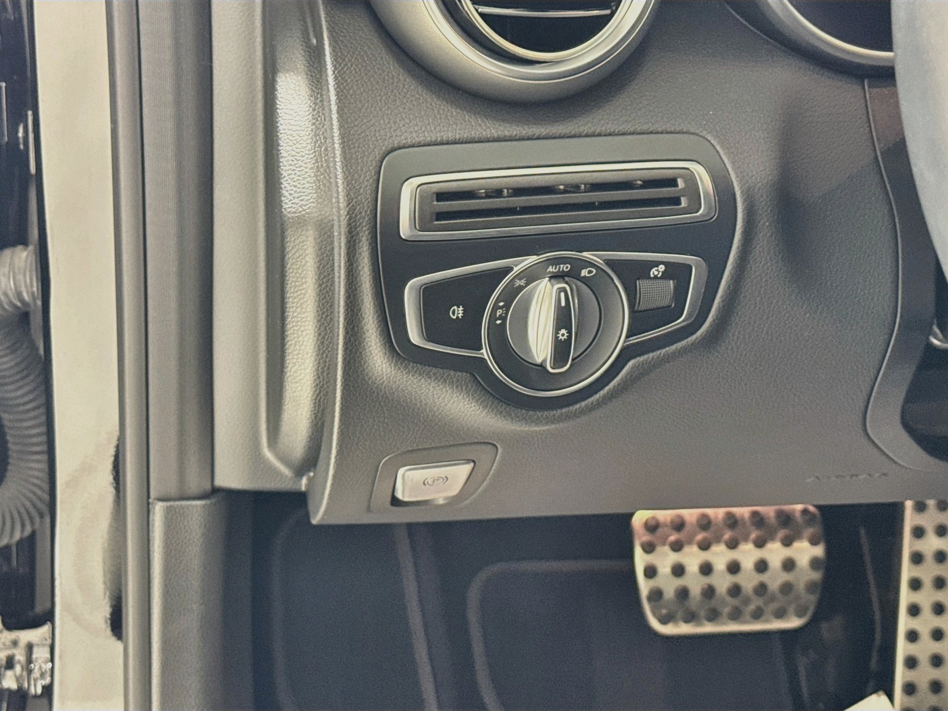Certified 2023 Mercedes-Benz C 300 Coupe image 11