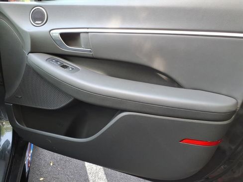 Used 2023 Hyundai Sonata SEL Plus image 4