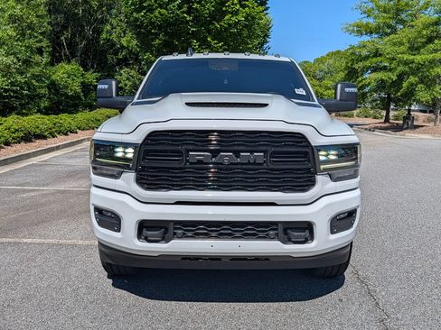 Used 2024 RAM 2500 Limited AWD/4WD image 10
