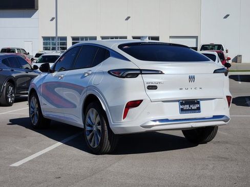 New 2026 Buick Envista Avenir image 3