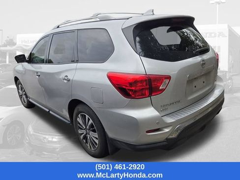 Used 2019 Nissan Pathfinder SL FWD image 5