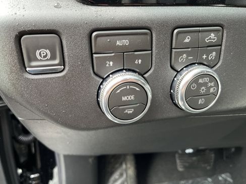 New 2026 GMC Sierra 1500 SLT w/ SLT Premium Package image 11