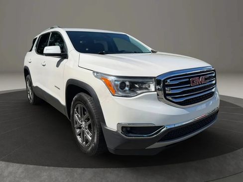 Used 2017 GMC Acadia SLT AWD/4WD image 3