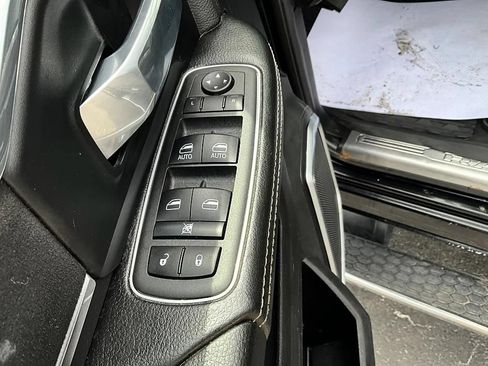 Used 2022 RAM 2500 Laramie AWD/4WD image 13