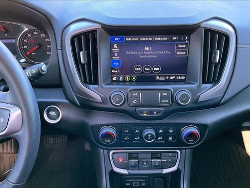 Used 2024 GMC Terrain AT4 w/ Infotainment Package II image 6