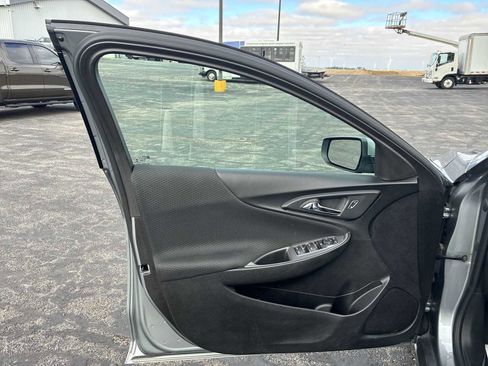 Used 2024 Chevrolet Malibu LT image 10