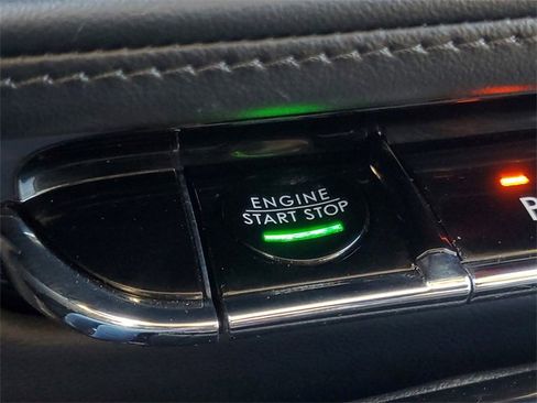 Certified 2023 Lincoln Nautilus Reserve image 19