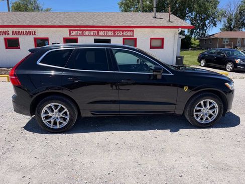 Used 2018 Volvo XC60 T5 Momentum AWD/4WD image 2