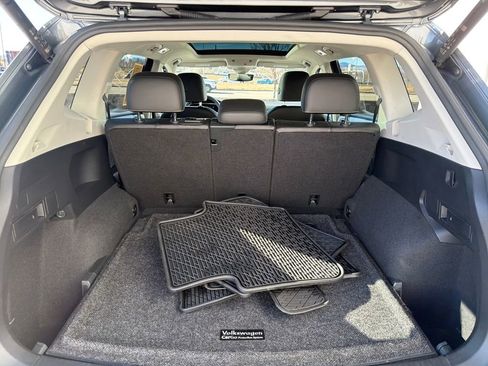Certified 2022 Volkswagen Tiguan SE w/ Panoramic Sunroof Package image 25