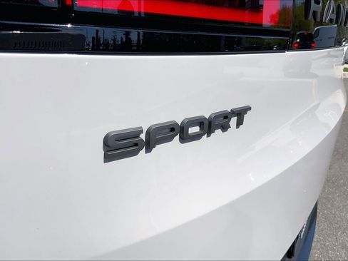 Used 2023 Land Rover Range Rover Sport SE AWD/4WD image 9