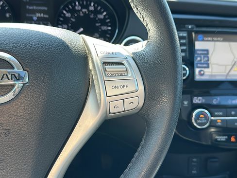 Used 2016 Nissan Rogue SL w/ SL Premium Package AWD/4WD image 18