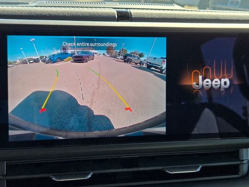 Used 2024 Jeep Wrangler Sahara image 17