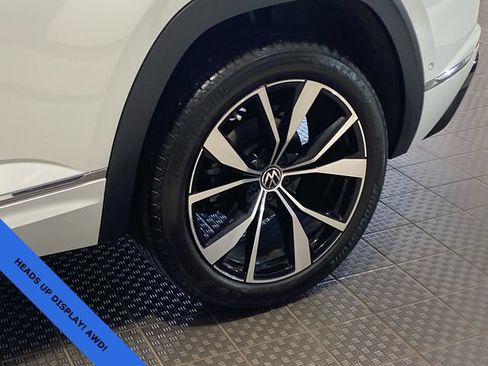 Used 2025 Volkswagen Atlas Cross Sport SEL Premium R-Line AWD/4WD image 8