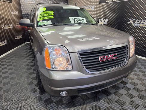 Used 2014 GMC Yukon XL SLT RWD image 4