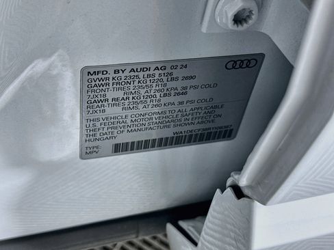Used 2024 Audi Q3 2.0T Premium AWD/4WD image 12