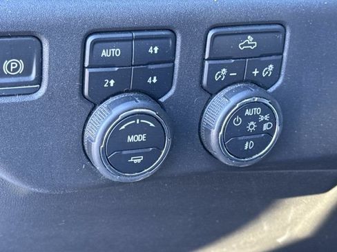 Used 2024 Chevrolet Silverado 1500 LT Trail Boss AWD/4WD image 9