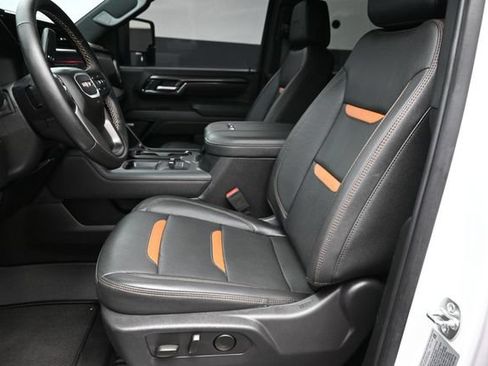 Used 2025 GMC Sierra 2500 AT4 AWD/4WD image 26