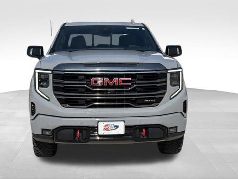 Certified 2024 GMC Sierra 1500 AT4 w/ Technology Package AWD/4WD image 8