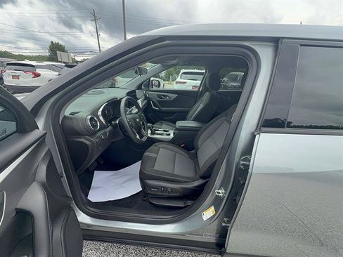 Used 2024 Chevrolet Blazer LT AWD/4WD image 11