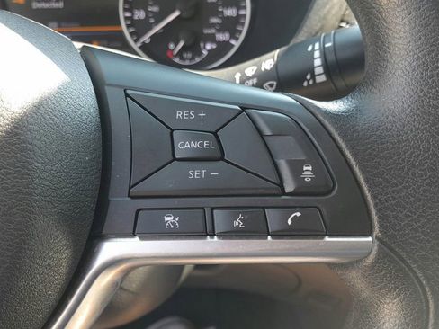 Used 2024 Nissan Sentra SV FWD image 22