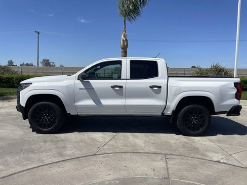 Used 2025 Chevrolet Colorado W/T w/ WT Custom Package RWD image 5