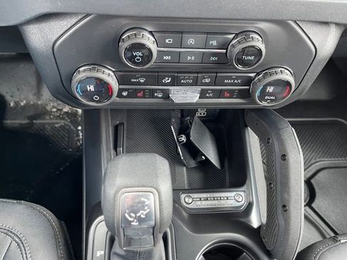 New 2026 Ford Bronco Badlands image 18