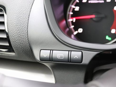 New 2025 Mitsubishi Eclipse Cross Black Edition image 8