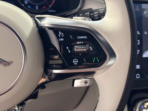 Certified 2026 Jaguar F-PACE R-Dynamic S AWD/4WD image 29