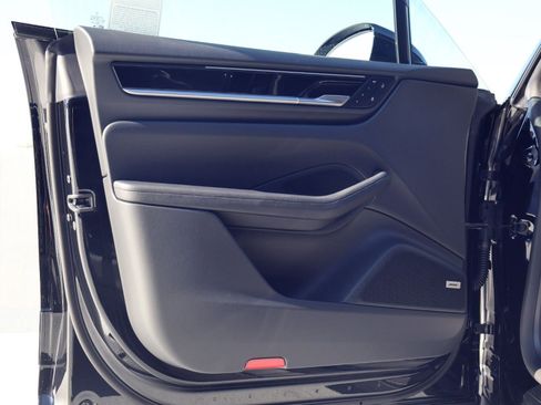 New 2026 Porsche Macan Electric RWD image 13